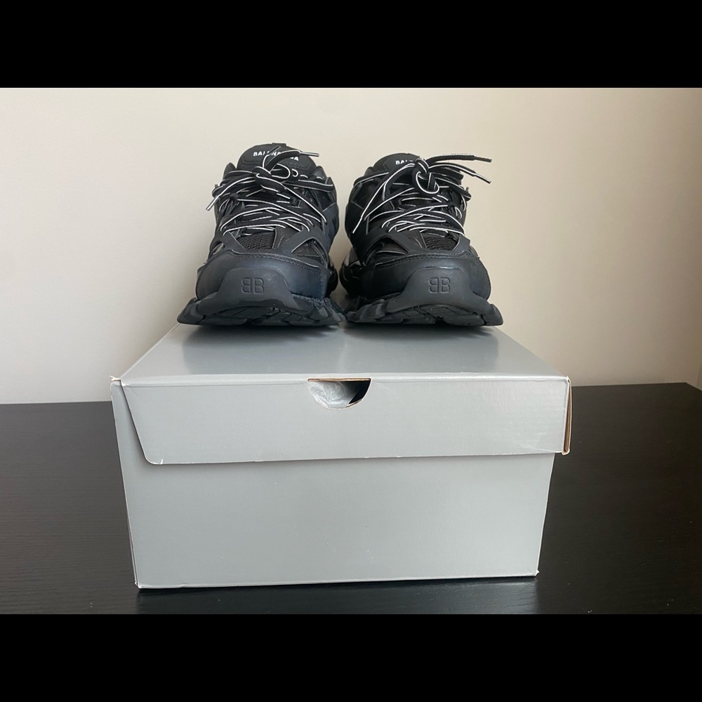 *READ DESCRIPTION* Balenciaga Track Sneakers